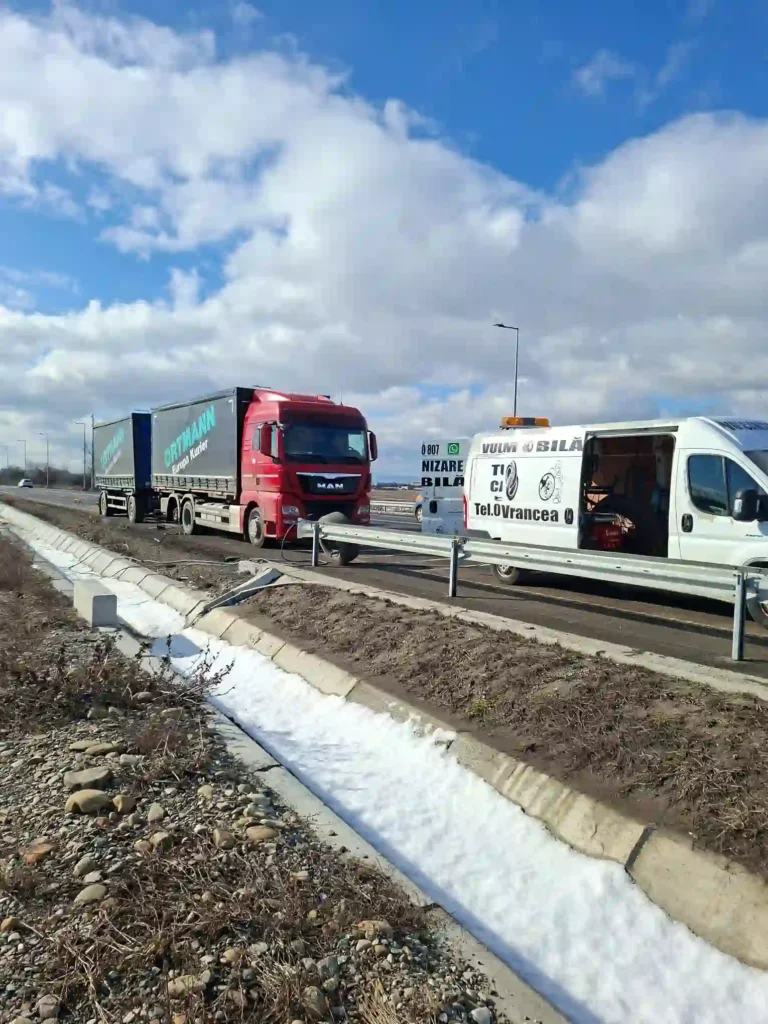 Serviciu vulcanizare camioane efectuat cu succes pe autostrada.